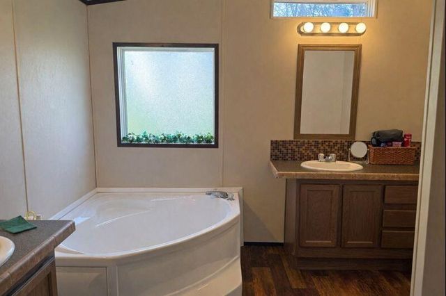 291 Leaning Oak Drive, Point Blank, TX 77364