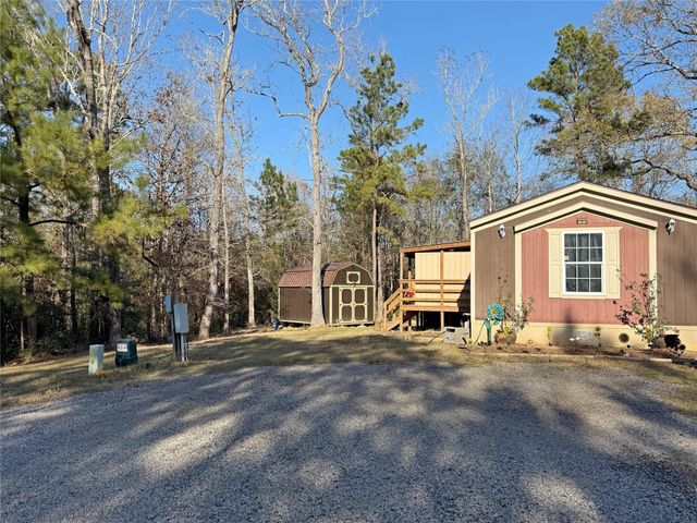 291 Leaning Oak Drive, Point Blank, TX 77364