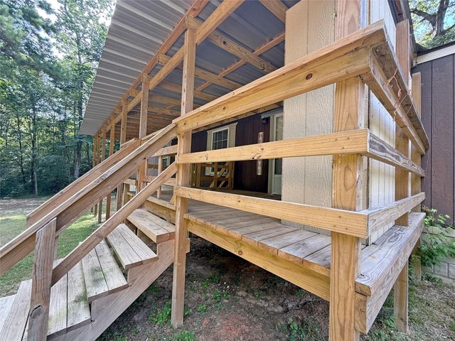 291 Leaning Oak Drive, Point Blank, TX 77364