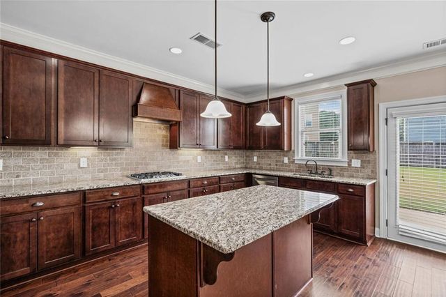 1125 Acorn Oak Drive, Lawrenceville, GA 30045