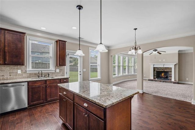 1125 Acorn Oak Drive, Lawrenceville, GA 30045