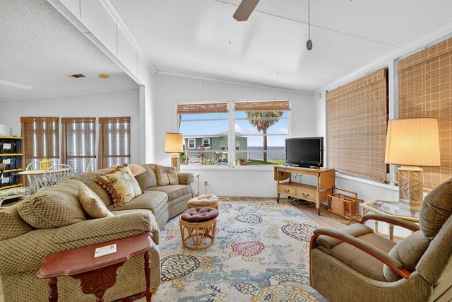 217 Nettles Boulevard, Jensen Beach, FL 34957
