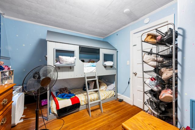 68 Raymond Street, New London, CT 06320