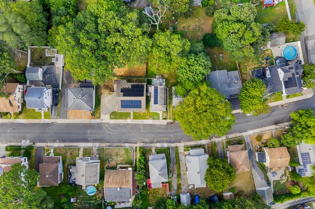 68 Raymond Street, New London, CT 06320