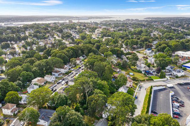 68 Raymond Street, New London, CT 06320