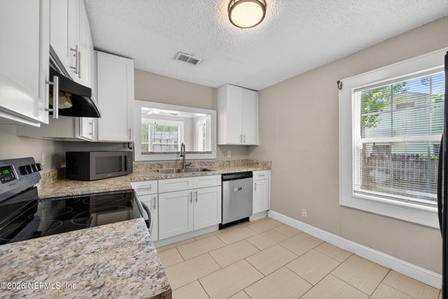 5226 PALMER Avenue, Jacksonville, FL 32210