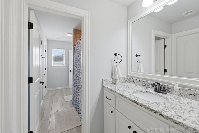 12915 E 5th Place, Jenks, OK 74037