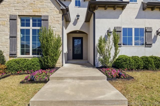12915 E 5th Place, Jenks, OK 74037
