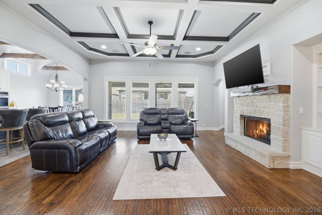 12915 E 5th Place, Jenks, OK 74037