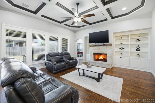 12915 E 5th Place, Jenks, OK 74037