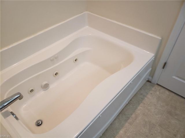 7005 Darby CT, Suffolk, VA 23435