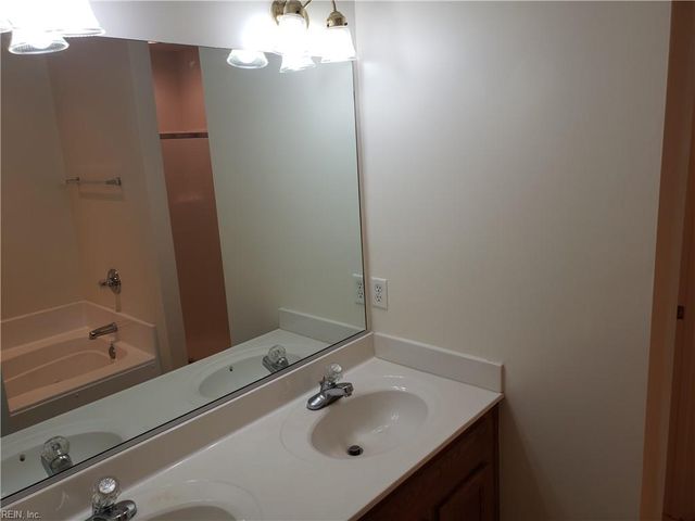 7005 Darby CT, Suffolk, VA 23435