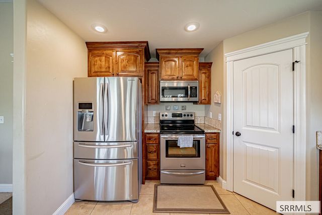 6320 Glen Abby Circle, Idaho Falls, ID 83401