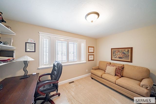 6320 Glen Abby Circle, Idaho Falls, ID 83401