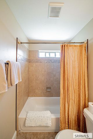 6320 Glen Abby Circle, Idaho Falls, ID 83401