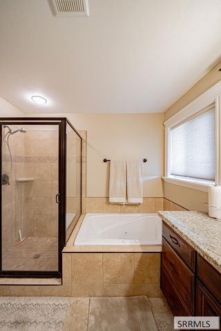 6320 Glen Abby Circle, Idaho Falls, ID 83401