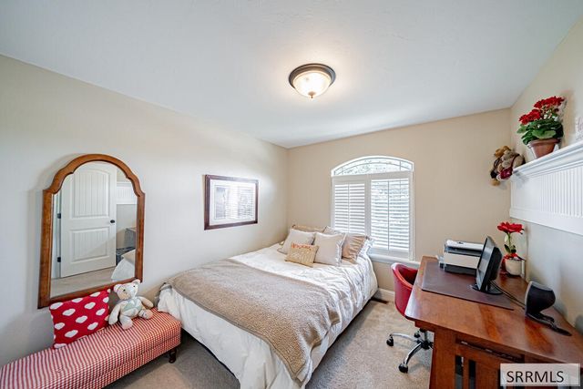 6320 Glen Abby Circle, Idaho Falls, ID 83401