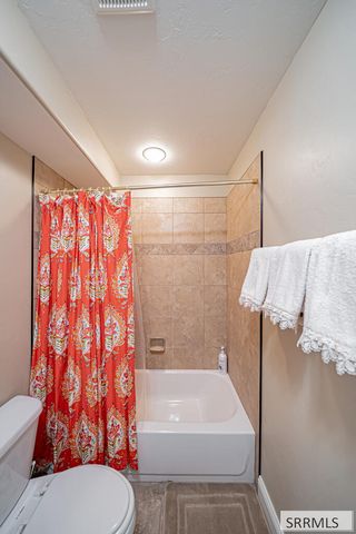 6320 Glen Abby Circle, Idaho Falls, ID 83401