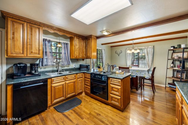 696 E Woodland Lake Road, Pinetop, AZ 85935