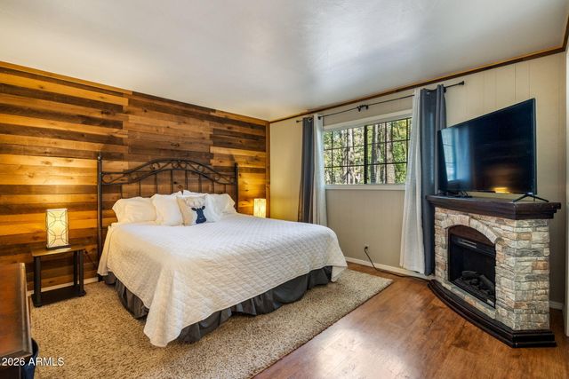 696 E Woodland Lake Road, Pinetop, AZ 85935