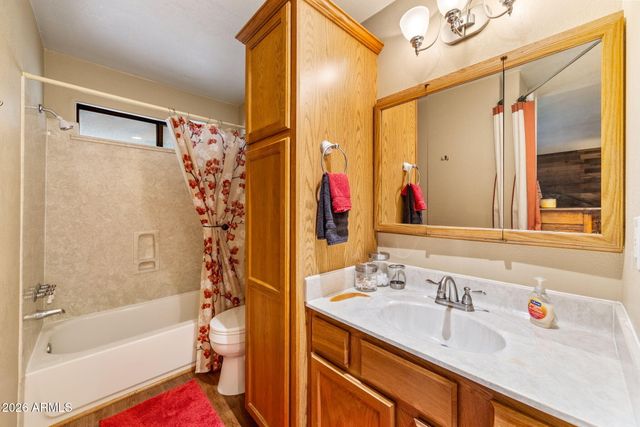 696 E Woodland Lake Road, Pinetop, AZ 85935