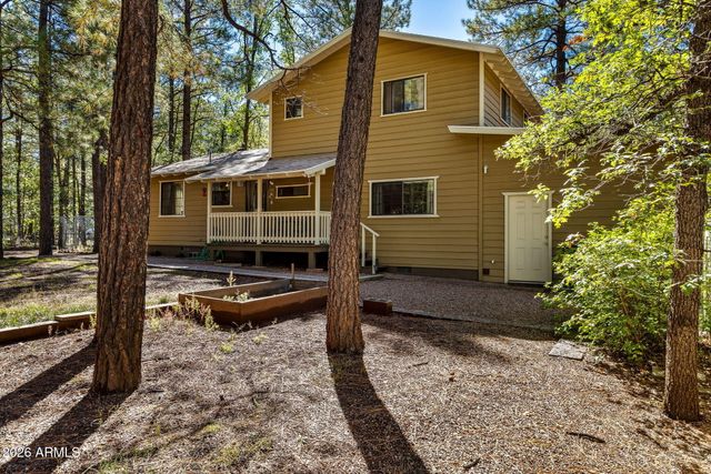696 E Woodland Lake Road, Pinetop, AZ 85935