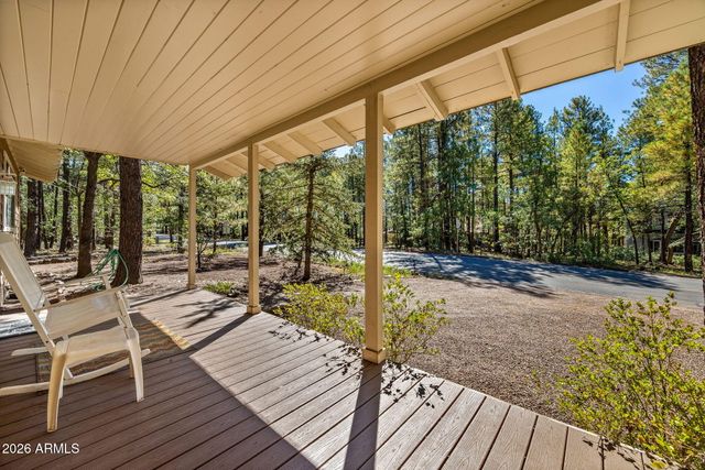 696 E Woodland Lake Road, Pinetop, AZ 85935
