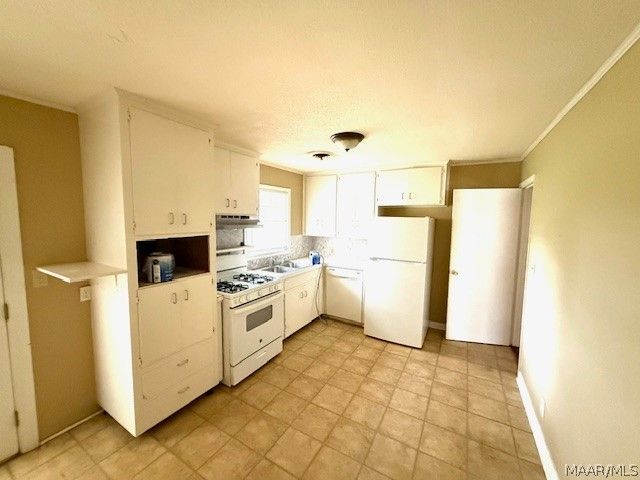 1116 Perry Hill Road, Montgomery, AL 36109