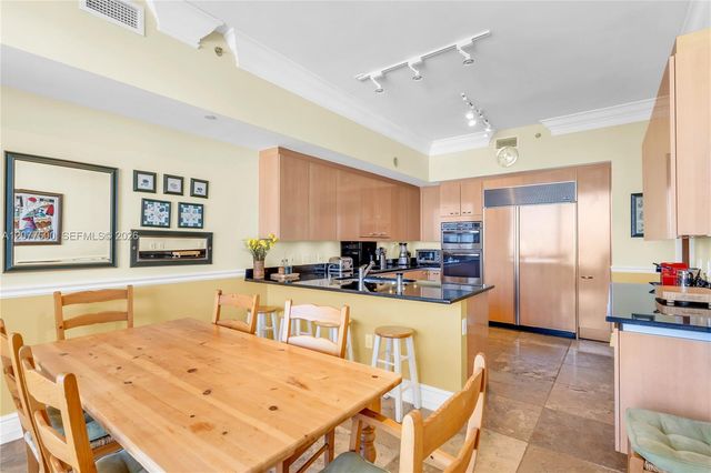 791 Crandon Boulevard PH04, Key Biscayne, FL 33149