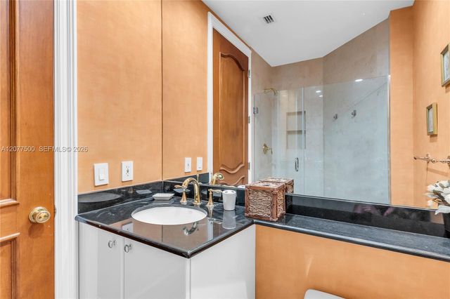791 Crandon Boulevard PH04, Key Biscayne, FL 33149