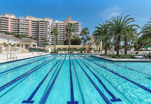 791 Crandon Boulevard PH04, Key Biscayne, FL 33149