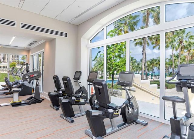 791 Crandon Boulevard PH04, Key Biscayne, FL 33149