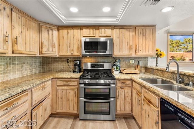 7363 Mission Hills Drive, Las Vegas, NV 89113