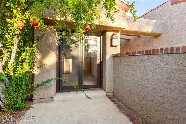 7363 Mission Hills Drive, Las Vegas, NV 89113