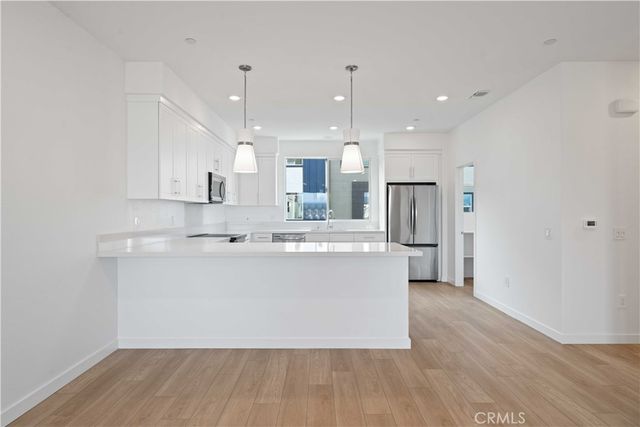 27318 Bear Creek Lane, Valencia, CA 91381