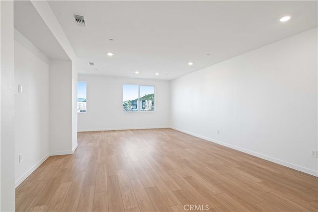 27318 Bear Creek Lane, Valencia, CA 91381
