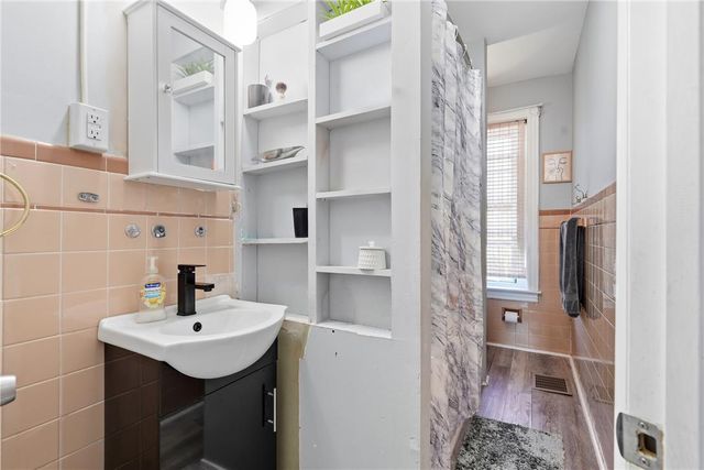 919 Spring Street, Bethlehem City, PA 18018