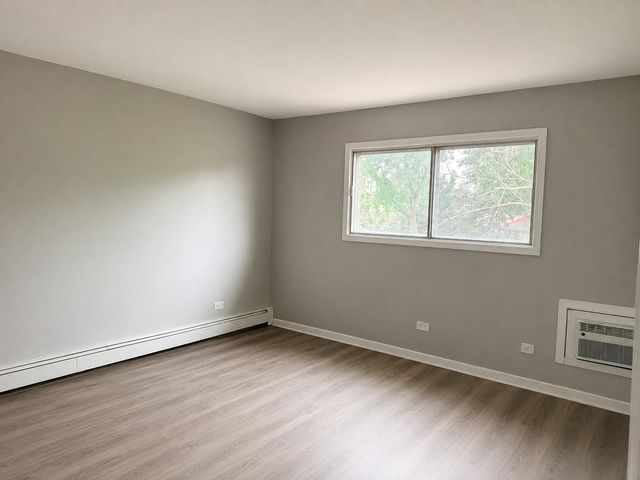 11130 S Columbus Drive 2S, Worth, IL 60482