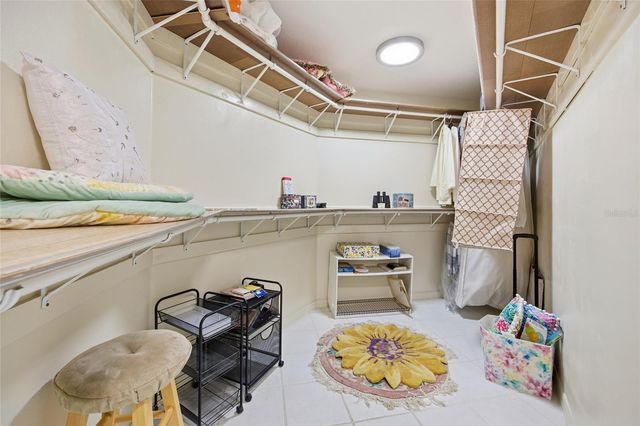 2021 SE TWIN BRIDGE CIRCLE, Ocala, FL 34471