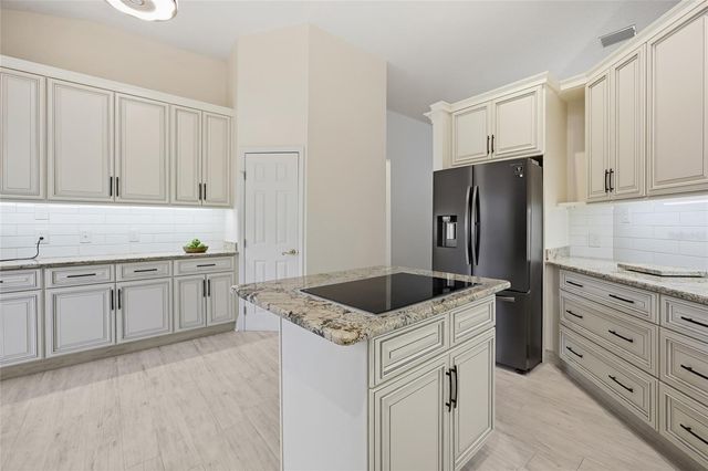 2021 SE TWIN BRIDGE CIRCLE, Ocala, FL 34471