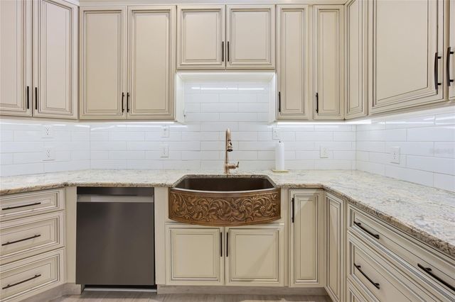 2021 SE TWIN BRIDGE CIRCLE, Ocala, FL 34471