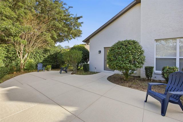 2021 SE TWIN BRIDGE CIRCLE, Ocala, FL 34471