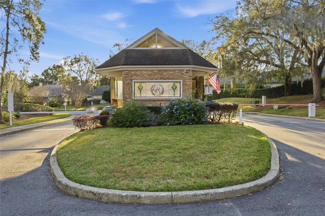 2021 SE TWIN BRIDGE CIRCLE, Ocala, FL 34471