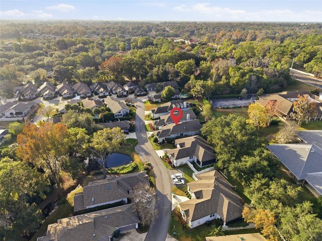 2021 SE TWIN BRIDGE CIRCLE, Ocala, FL 34471