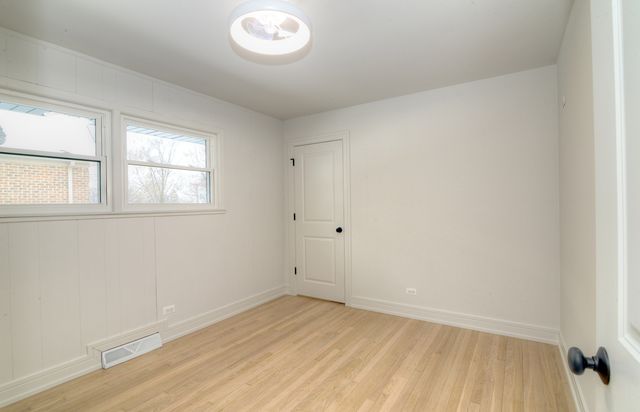 324 Parkside Avenue, Itasca, IL 60143