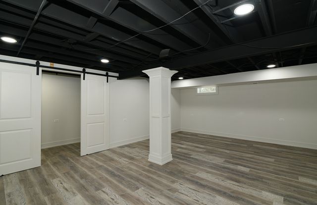 324 Parkside Avenue, Itasca, IL 60143