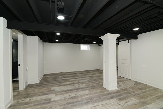 324 Parkside Avenue, Itasca, IL 60143