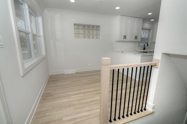 324 Parkside Avenue, Itasca, IL 60143