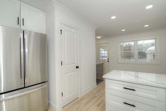 324 Parkside Avenue, Itasca, IL 60143