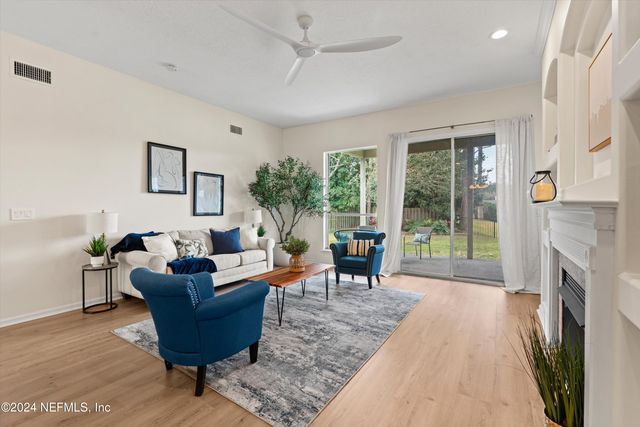 12082 BRANDON LAKE Drive, Jacksonville, FL 32258